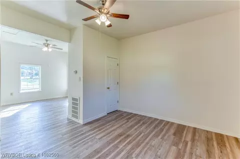 Living - 902 N 7th St, Fort Smith, AR 72901 photo 3 of 4