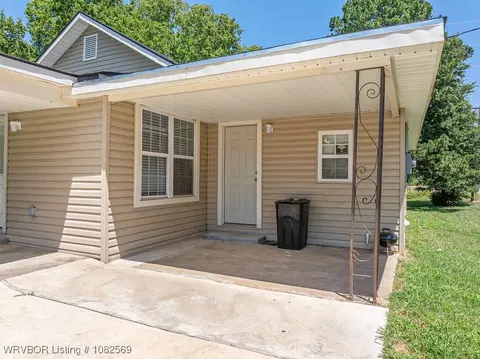 Exterior - 1406 W Walnut, Paris, AR 72855 photo 6 of 9