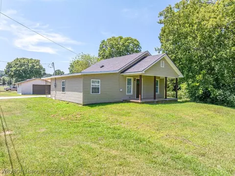 1406 W Walnut, Paris, AR 72855