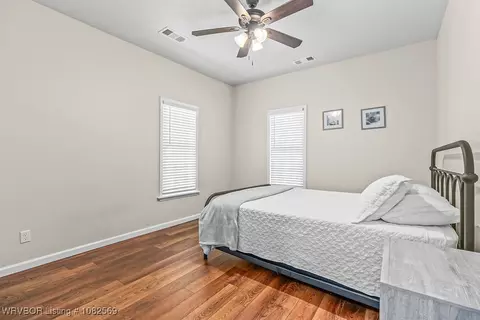 Bedroom - 1406 W Walnut, Paris, AR 72855 photo 4 of 7