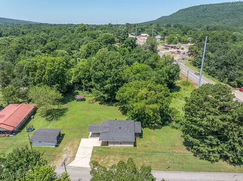 View/Area - 1406 W Walnut, Paris, AR 72855 photo 8 of 8