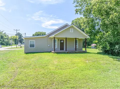 Exterior - 1406 W Walnut, Paris, AR 72855 photo 4 of 9