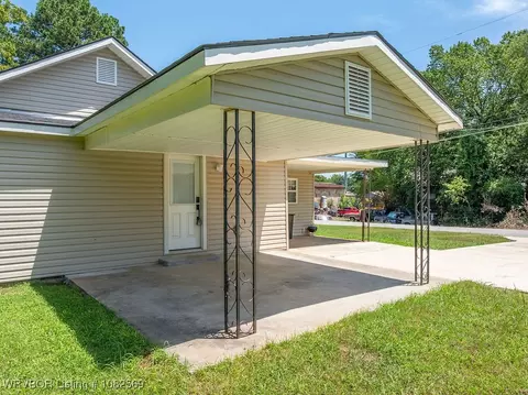 Exterior - 1406 W Walnut, Paris, AR 72855 photo 7 of 9