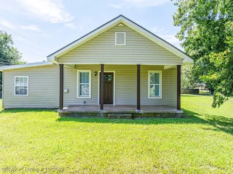 Exterior - 1406 W Walnut, Paris, AR 72855 photo 2 of 9