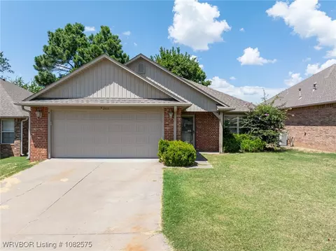 2715 Dyllan Ct, Fort Smith, AR 72908