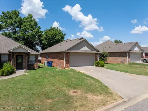 2715 Dyllan Ct, Fort Smith, AR 72908 photo 2