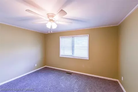 Bedroom - 2923 Quincy St, Fort Smith, AR 72901 photo 2 of 3