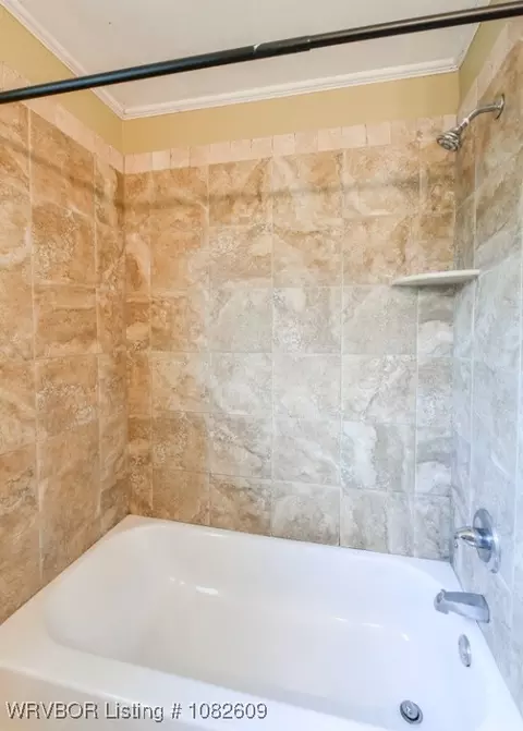 Bath - 2923 Quincy St, Fort Smith, AR 72901 photo 3 of 3