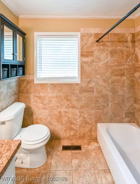 Bath - 2923 Quincy St, Fort Smith, AR 72901 photo 1 of 3