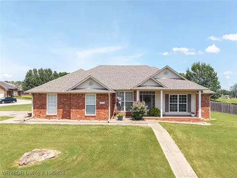 1060 Maple Ridge Dr, Greenwood, AR 72936