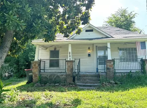 815 N 20th St, Van Buren, AR 72956