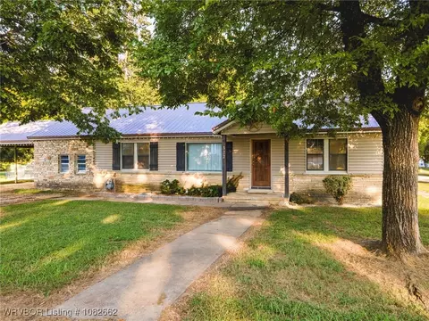 322 Locust St, Sallisaw, OK 74955