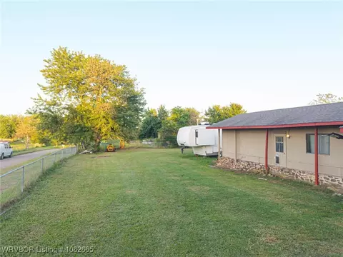 517 Hidden Oaks Rd, Alma, AR 72921 photo 4
