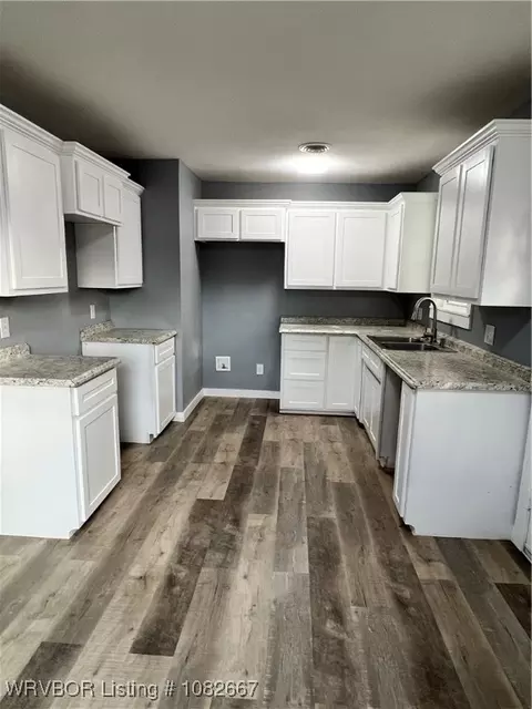 513 4th St, Paris, AR 72855 photo 4