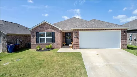 8028 Dogwood Dr, Fort Smith, AR 72916