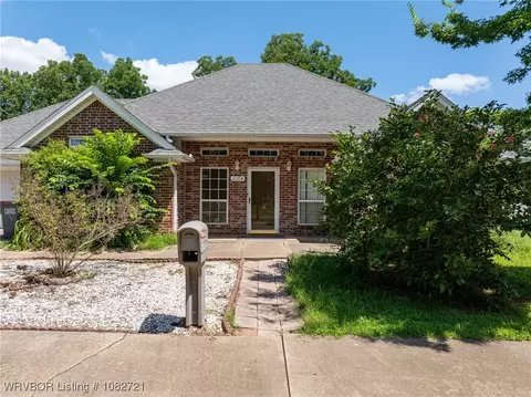 Exterior - 2104 W Main St, Lavaca, AR 72941 photo 2 of 12