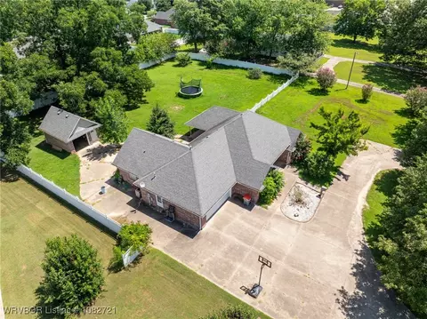 View/Area - 2104 W Main St, Lavaca, AR 72941 photo 4 of 4