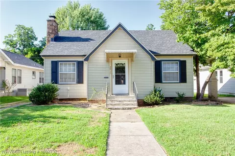 2017 S M St, Fort Smith, AR 72901