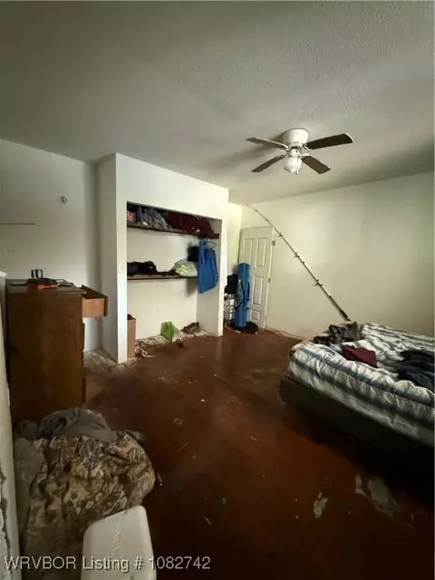 Bedroom - 722 Chism St, Paris, AR 72855 photo 2 of 2