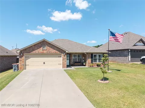 209 Bridgewater Dr, Barling, AR 72923