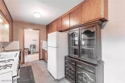 Kitchen - 2601 Independence St, Fort Smith, AR 72901 photo 3 of 3
