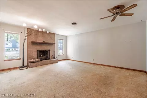 Living - 2601 Independence St, Fort Smith, AR 72901 photo 2 of 4