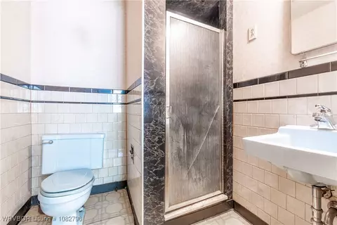 Bath - 2601 Independence St, Fort Smith, AR 72901 photo 1 of 2