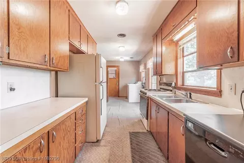 Kitchen - 2601 Independence St, Fort Smith, AR 72901 photo 1 of 3