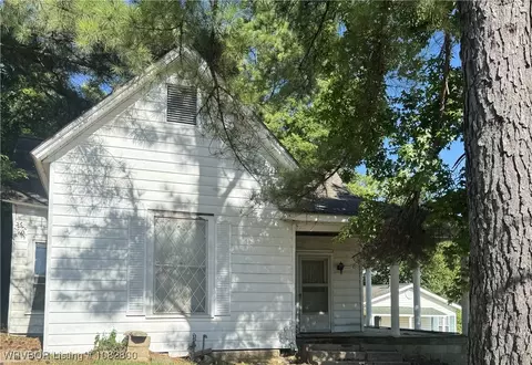 220 Fayetteville Rd, Van Buren, AR 72956