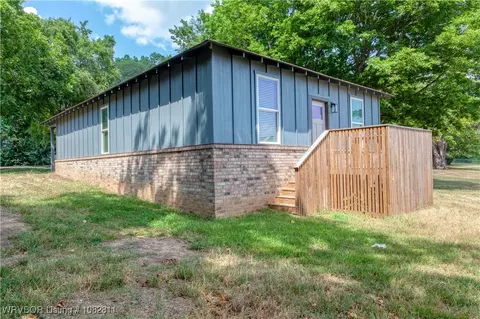Exterior - 1112 E Wood St, Paris, AR 72855 photo 10 of 13