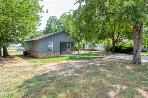 Exterior - 1112 E Wood St, Paris, AR 72855 photo 5 of 13