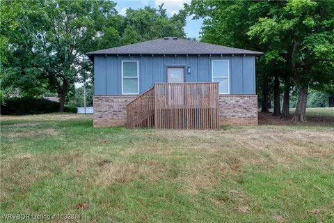 Exterior - 1112 E Wood St, Paris, AR 72855 photo 7 of 13