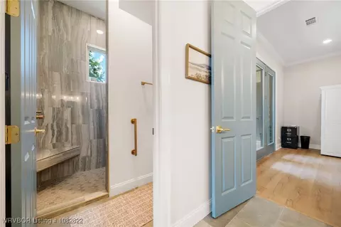 Entry Way - 8813 Crown Pt, Hackett, AR 72937 photo 5 of 5
