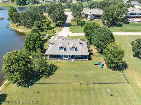 View/Area - 8813 Crown Pt, Hackett, AR 72937 photo 5 of 14