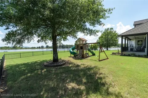Exterior - 8813 Crown Pt, Hackett, AR 72937 photo 5 of 6