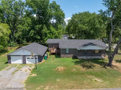 610 N Mccandless Ave, Booneville, AR 72927