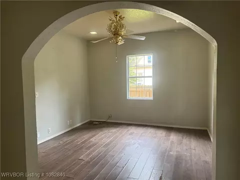 Living - 901 N 21 St, Fort Smith, AR 72904 photo 1 of 4