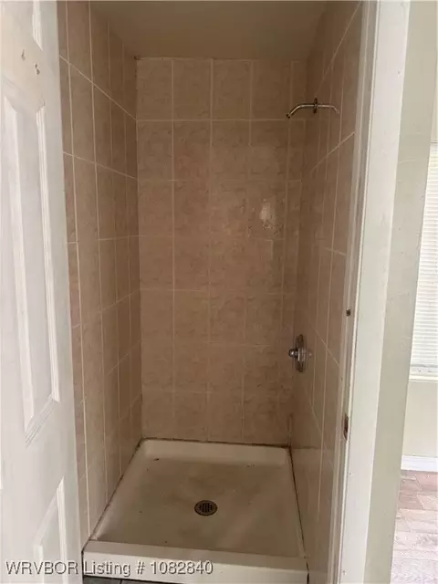 Bath - 901 N 21 St, Fort Smith, AR 72904 photo 4 of 4