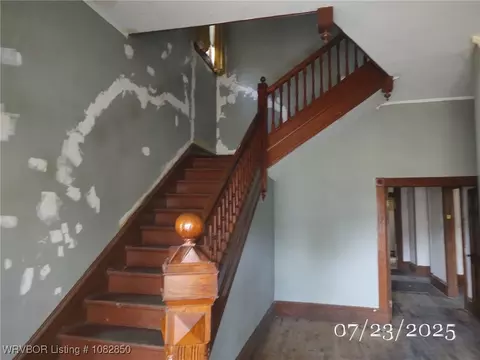 Entry Way - 702 N 18th St, Fort Smith, AR 72901 photo 1 of 3