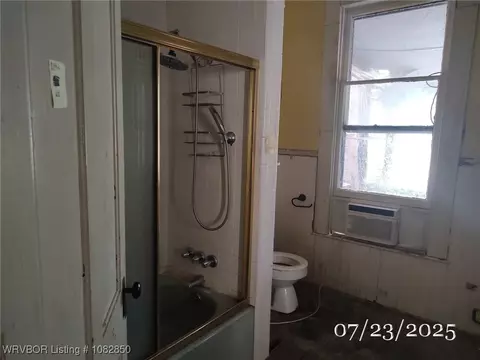 Bath - 702 N 18th St, Fort Smith, AR 72901 photo 2 of 2