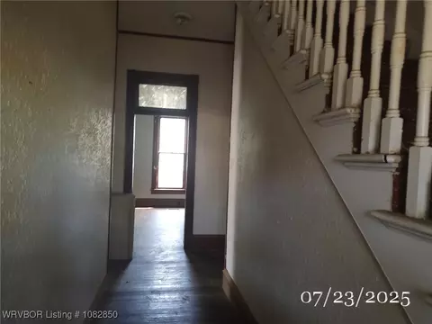 Entry Way - 702 N 18th St, Fort Smith, AR 72901 photo 2 of 3