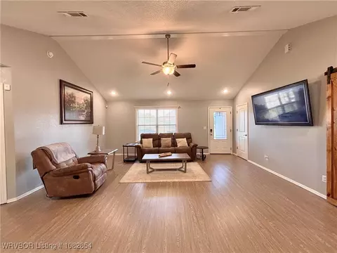 708 Black Creek Ln, Hackett, AR 72937 photo 6