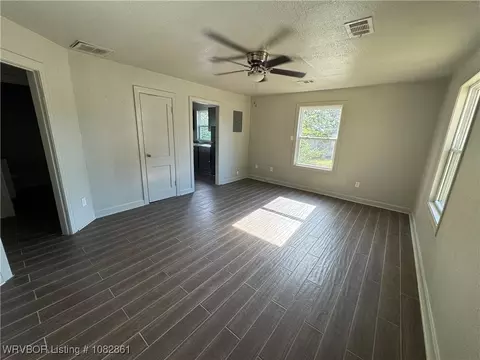Living - 2100 Birnie Ave, Fort Smith, AR 72904 photo 1 of 2