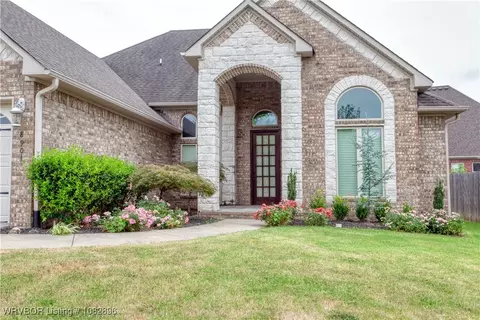 8904 Lakeside Way, Fort Smith, AR 72903