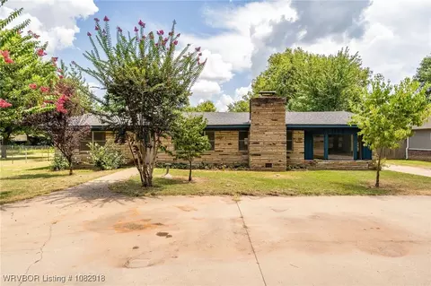 1804 Central St, Poteau, OK 74953