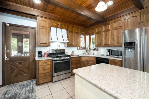 Kitchen - 7718 Williamsburg Rd, Fort Smith, AR 72903 photo 1 of 2