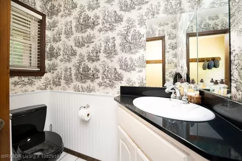 Bath - 7718 Williamsburg Rd, Fort Smith, AR 72903 photo 1 of 7