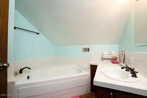 Bath - 7718 Williamsburg Rd, Fort Smith, AR 72903 photo 7 of 7