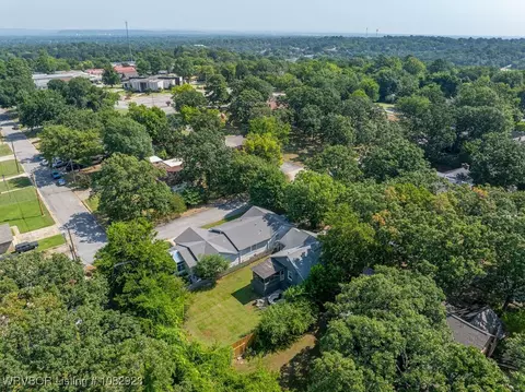 View/Area - 2204 S 26th St, Fort Smith, AR 72901 photo 16 of 17