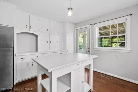 Kitchen - 2204 S 26th St, Fort Smith, AR 72901 photo 4 of 4